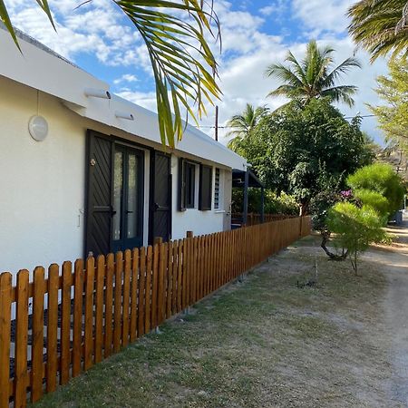 Villa & Bungalow 'Coco Des Sables' Les Pieds Dans L'Eau La Saline-Les-Bains Exterior foto