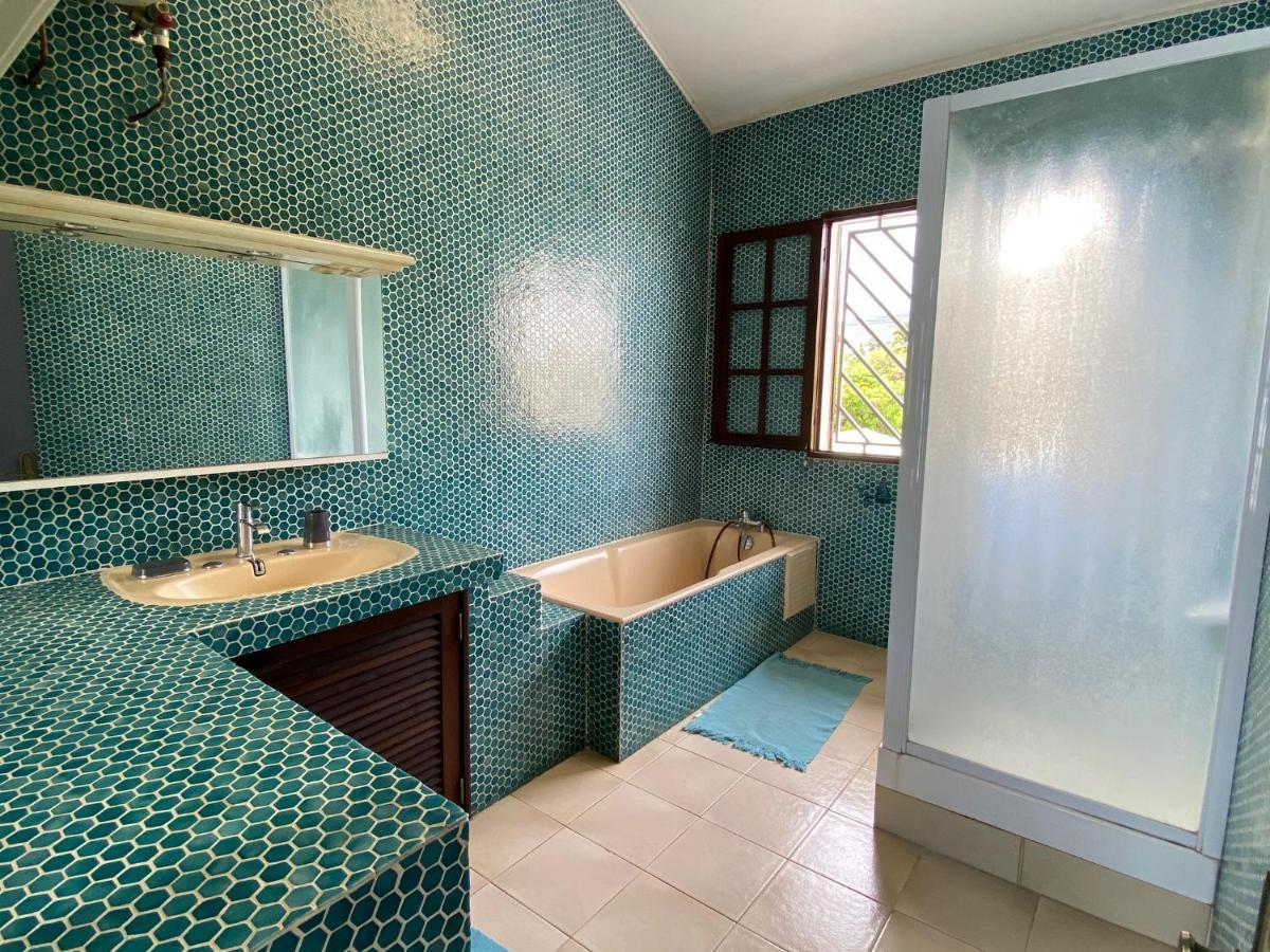 Villa & Bungalow 'Coco Des Sables' Les Pieds Dans L'Eau La Saline-Les-Bains Exterior foto