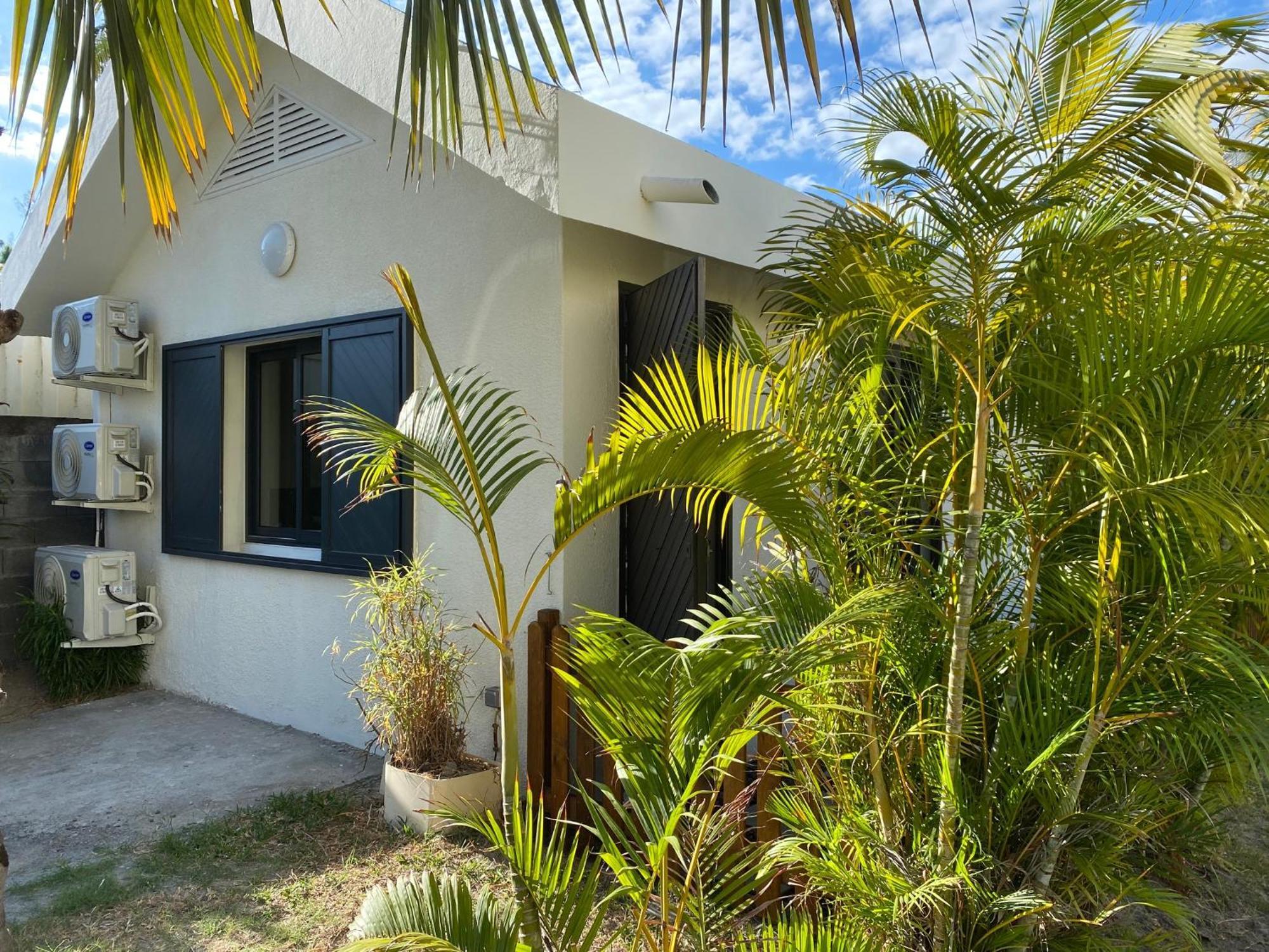 Villa & Bungalow 'Coco Des Sables' Les Pieds Dans L'Eau La Saline-Les-Bains Exterior foto